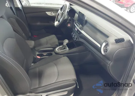 2023 Kia Forte Lxs z USA, uszkodzony, nr VIN 3KPF24AD1PE589297